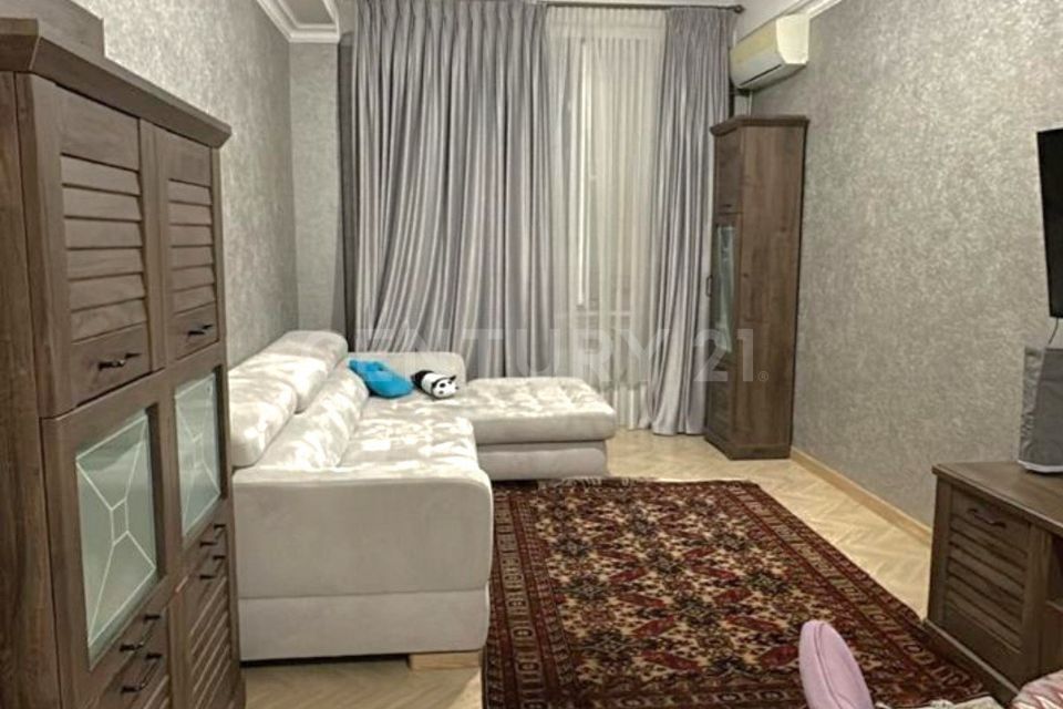 Продаётся 3-комнатная квартира, 74 м²