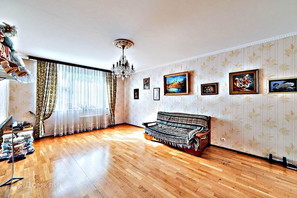Продаётся 4-комнатная квартира, 96 м²