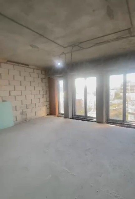 Продаётся 4-комнатная квартира, 142 м²