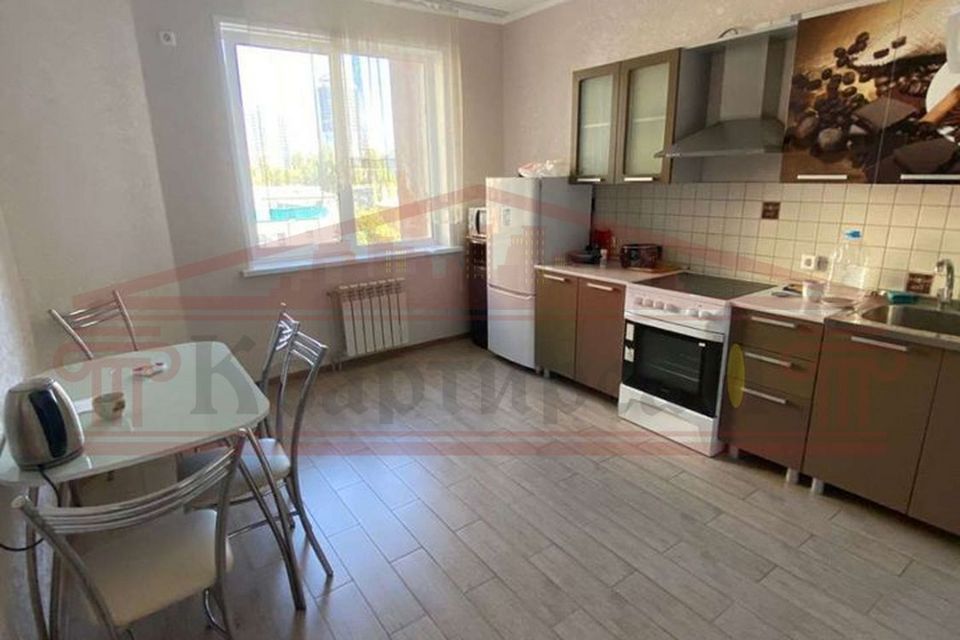 Сдаётся 2-комнатная квартира, 72.5 м²