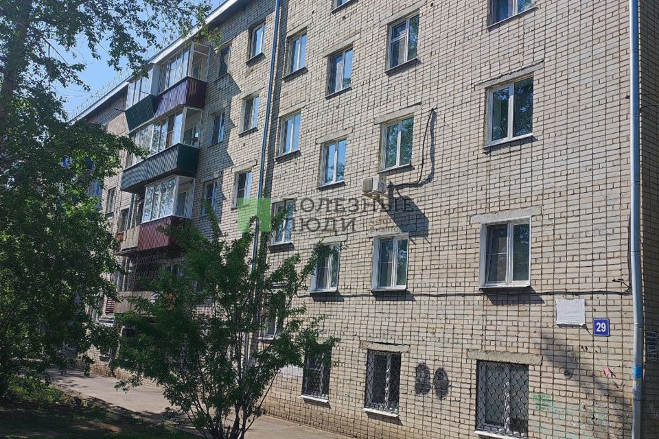 Продаётся 4-комнатная квартира, 62.6 м²
