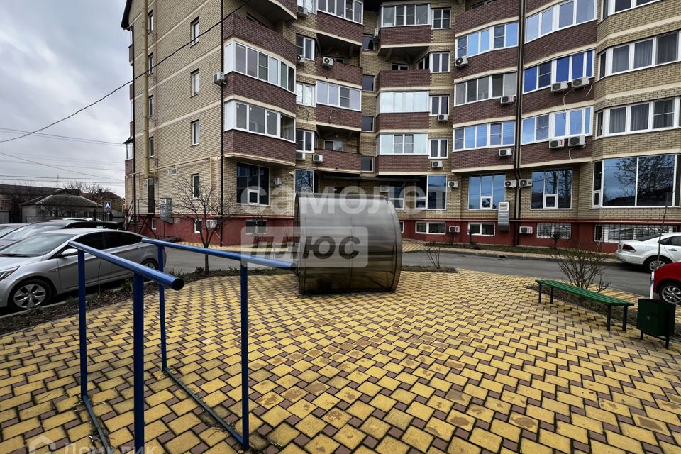 Продаётся 3-комнатная квартира, 130 м²