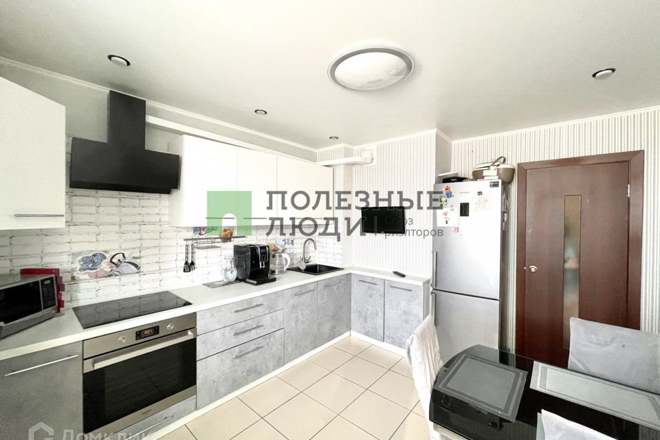 Продаётся 2-комнатная квартира, 63 м²