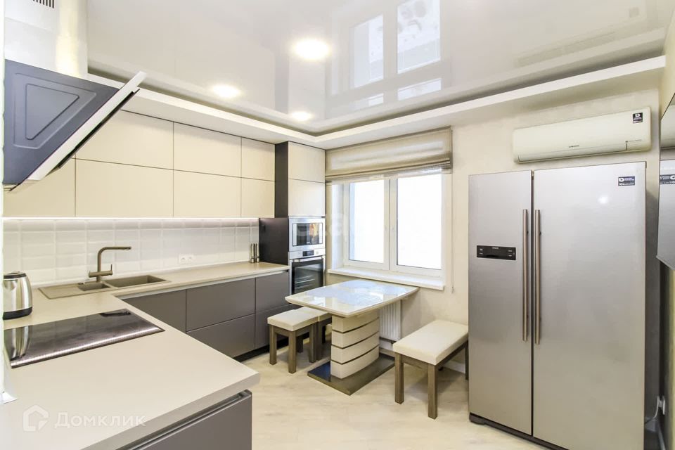 Сдаётся 2-комнатная квартира, 57 м²
