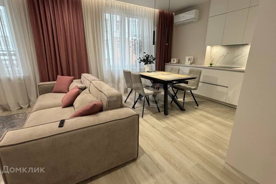 Продаётся 2-комнатная квартира, 68.2 м²