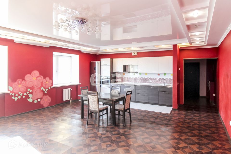 Продаётся 2-комнатная квартира, 100.8 м²