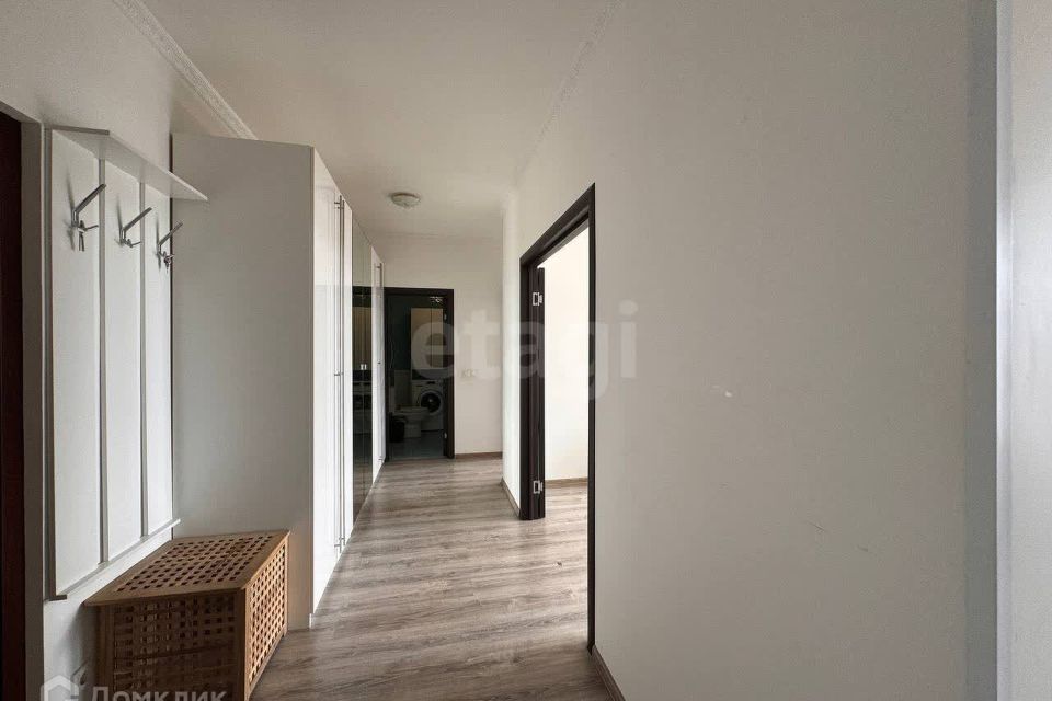 Продаётся 2-комнатная квартира, 64.7 м²