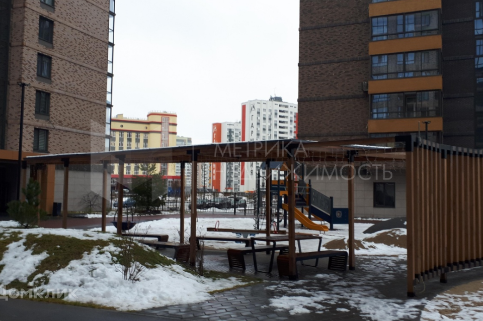 Продаётся 1-комнатная квартира, 42.4 м²
