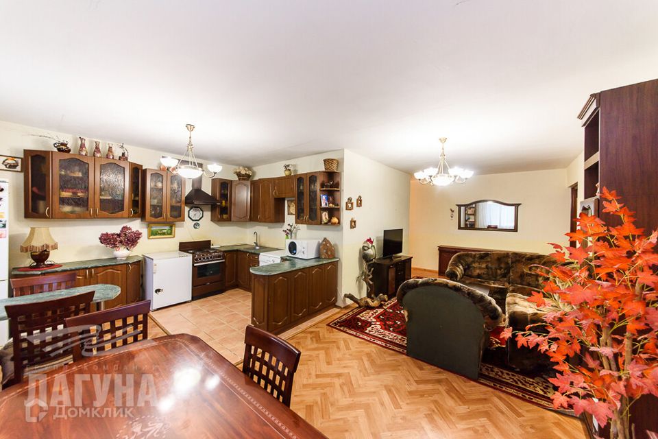 Продаётся 3-комнатная квартира, 90.6 м²