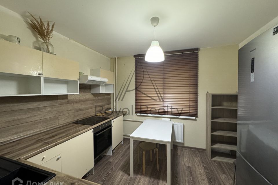 Сдаётся 2-комнатная квартира, 65 м²