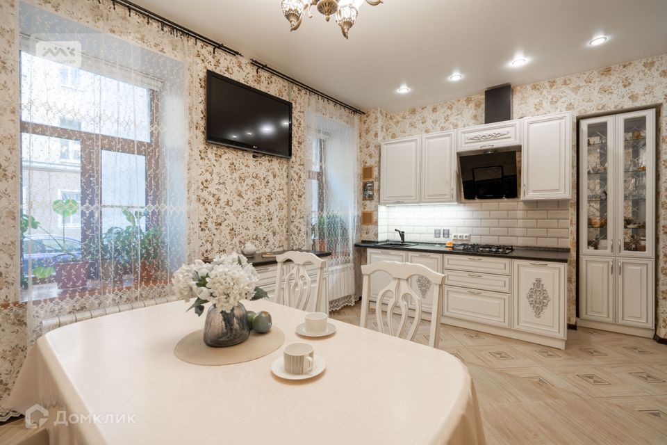 Продаётся 2-комнатная квартира, 88.6 м²