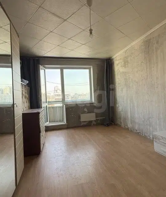 Продаётся 1-комнатная квартира, 37.8 м²