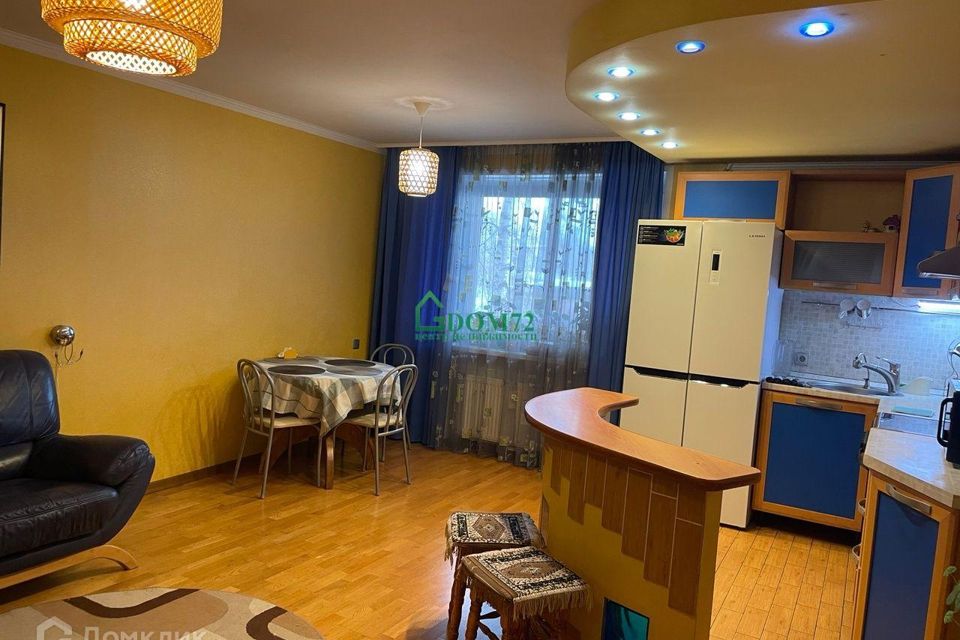 Продаётся 2-комнатная квартира, 81 м²