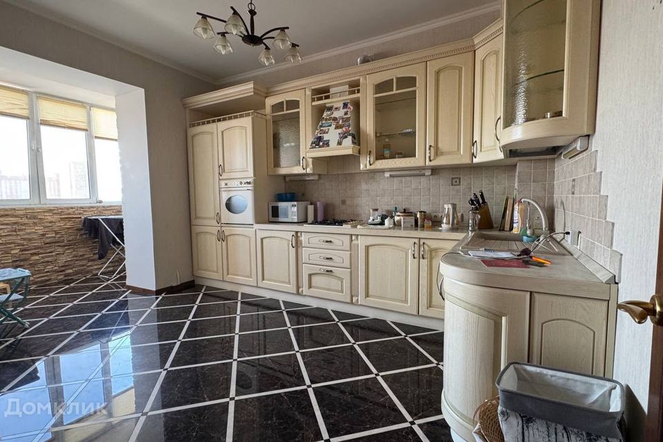 Продаётся 4-комнатная квартира, 120 м²
