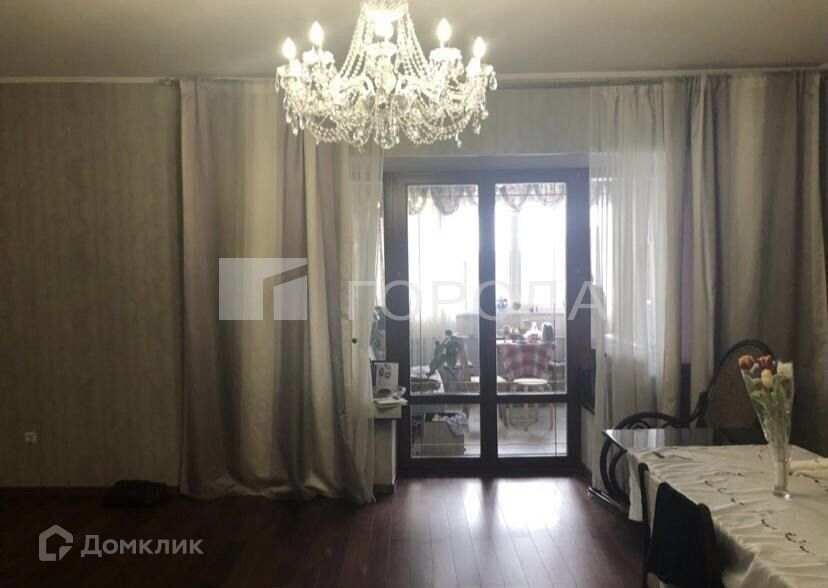 Продаётся 3-комнатная квартира, 120 м²