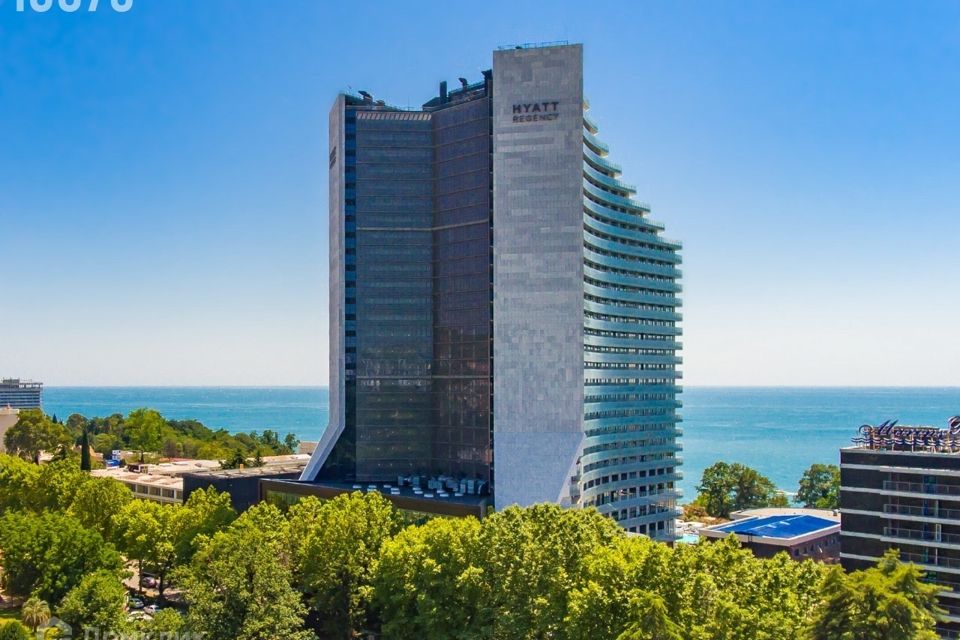 Продаётся 3-комнатная квартира, 125 м²