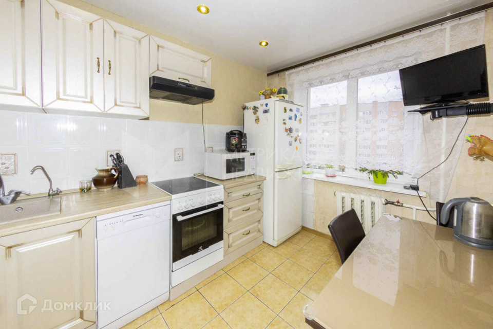 Продаётся 4-комнатная квартира, 80 м²