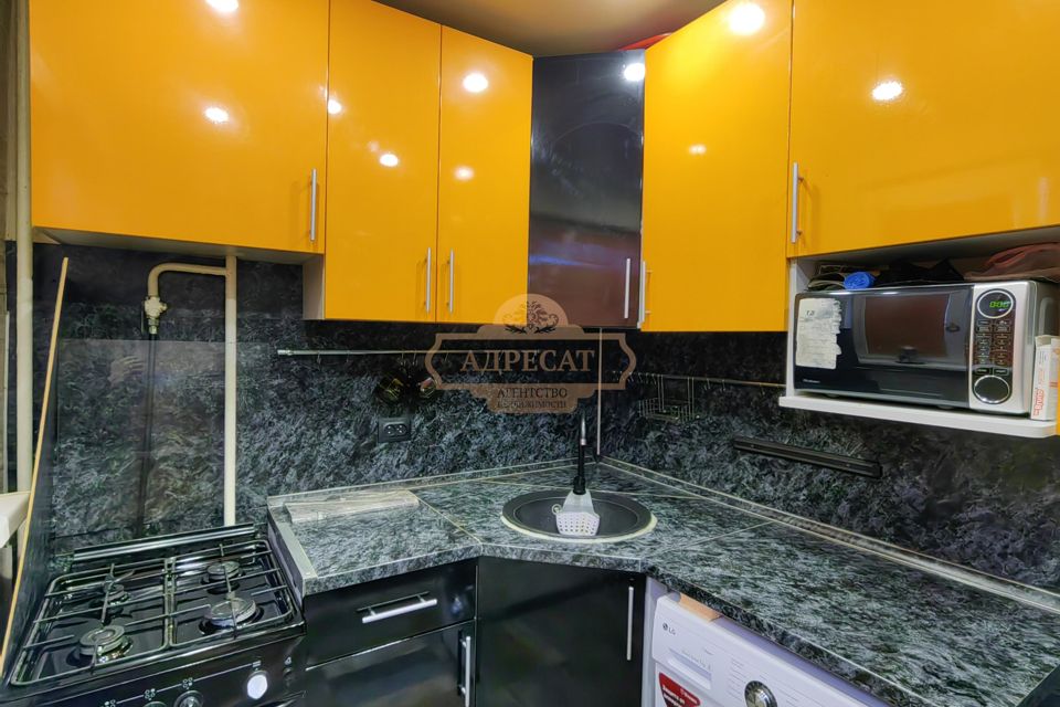 Продаётся 3-комнатная квартира, 60.3 м²