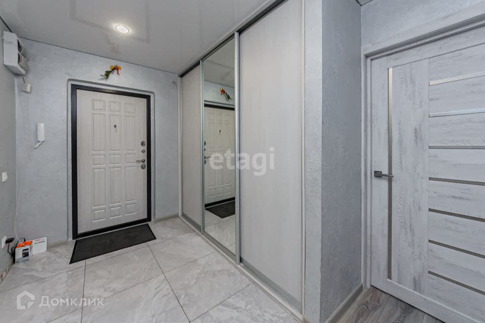 Продаётся 2-комнатная квартира, 67.3 м²