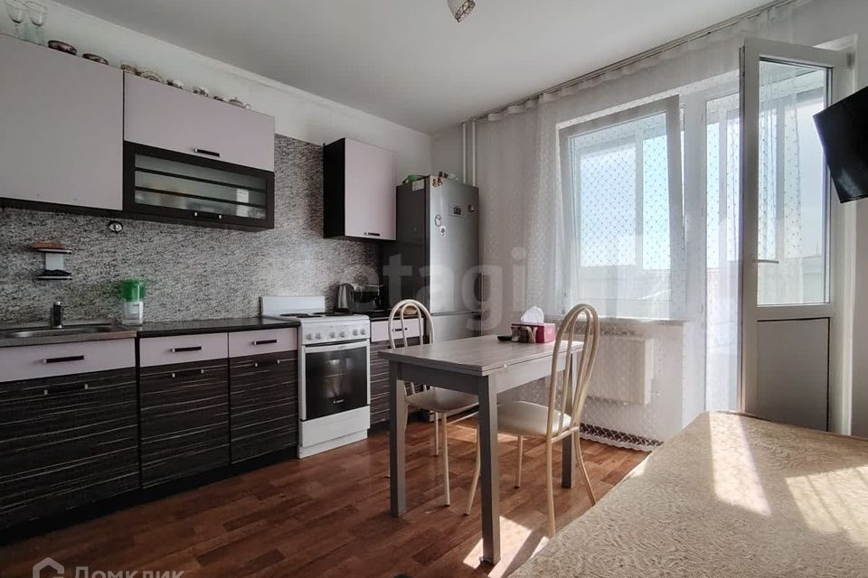 Продаётся 1-комнатная квартира, 37.4 м²