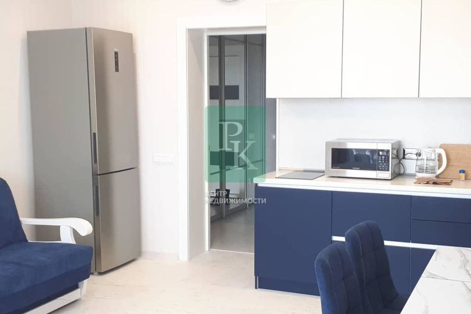 Продаётся 1-комнатная квартира, 42 м²
