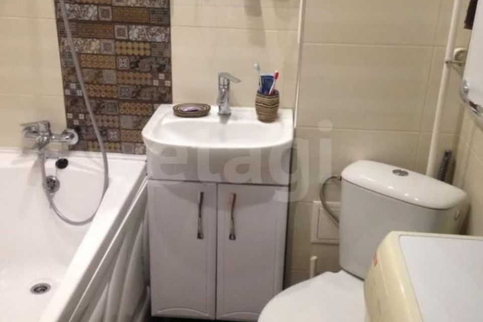 Продаётся 1-комнатная квартира, 35.6 м²