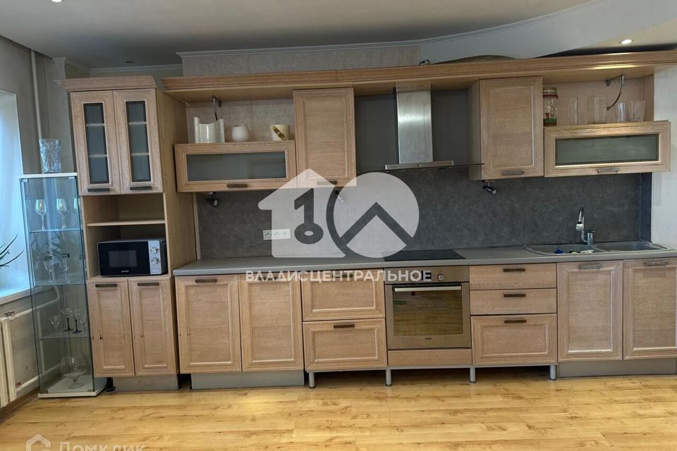 Продаётся 1-комнатная квартира, 58.4 м²