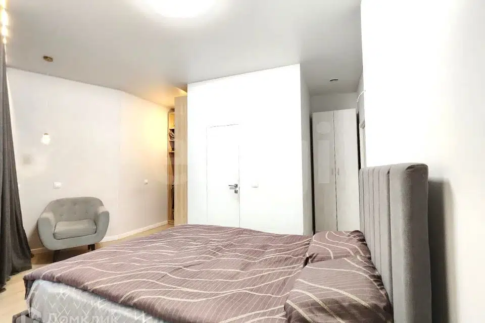 Продаётся 1-комнатная квартира, 61 м²