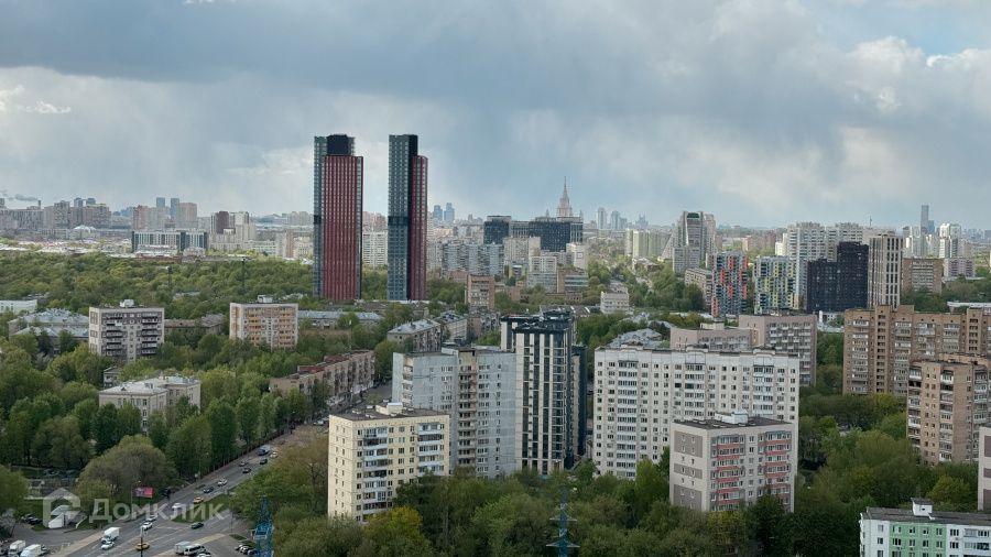 Продаётся 3-комнатная квартира, 96 м²