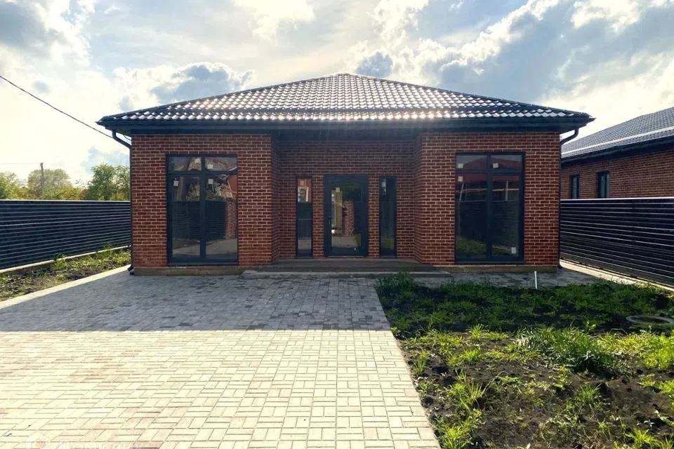 Продаётся 1-этажный дом, 160 м²