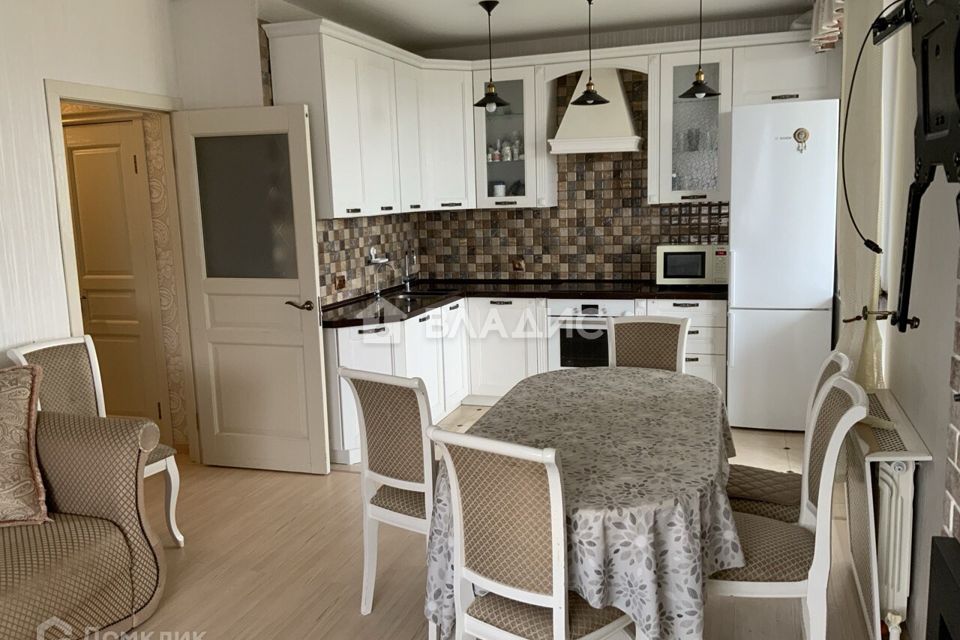 Продаётся 3-комнатная квартира, 72.1 м²