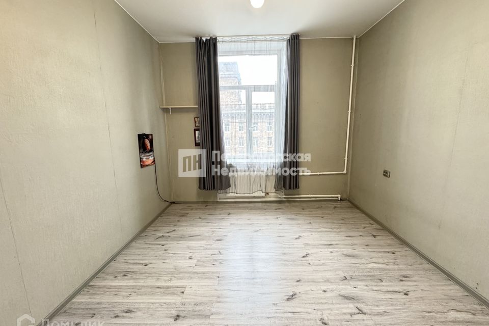 Продаётся комната в 5-комн. квартире, 15.6 м²