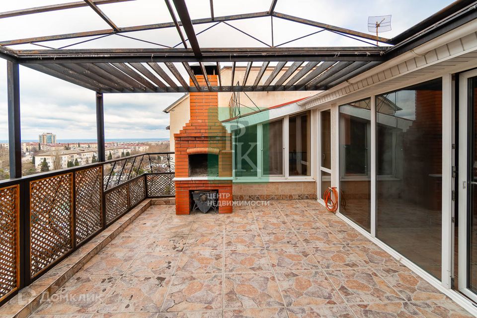 Продаётся 5-комнатная квартира, 234 м²