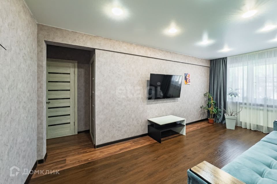 Продаётся 3-комнатная квартира, 59.5 м²
