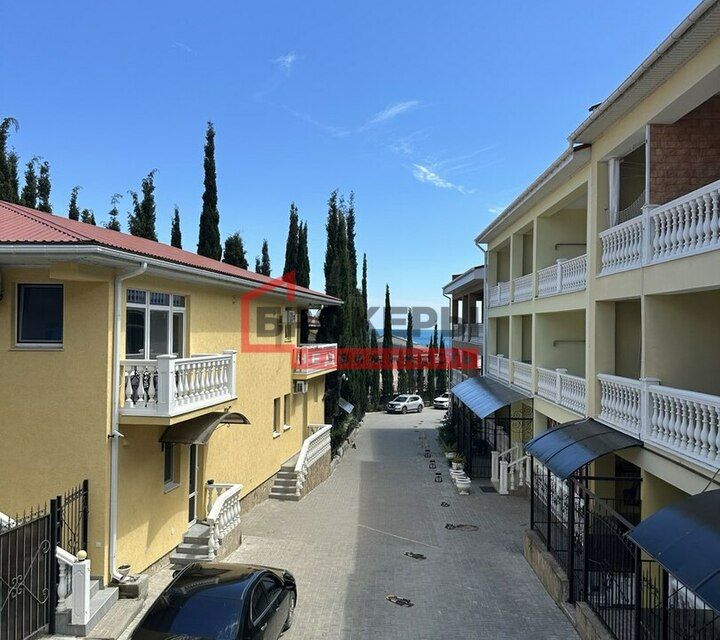 Продаётся 10-комнатная квартира, 47.3 м²