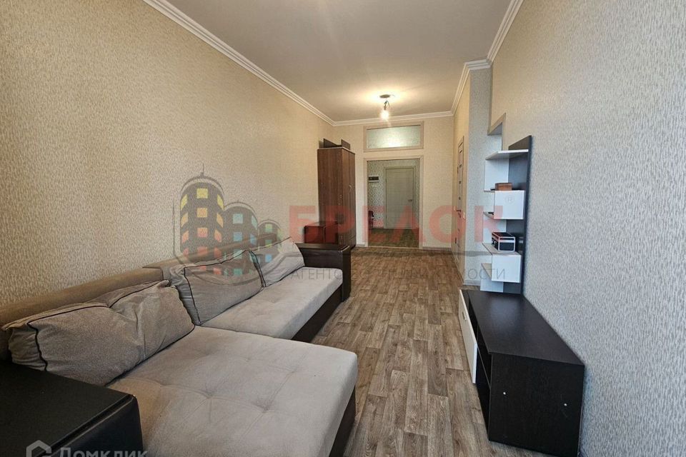 Продаётся 1-комнатная квартира, 42 м²