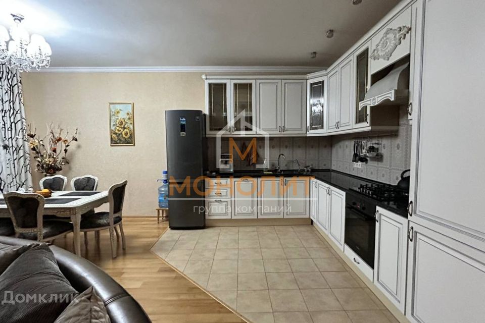 Продаётся 2-комнатная квартира, 100.9 м²