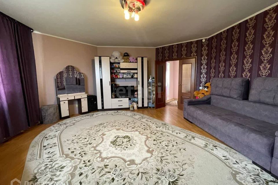 Продаётся 5-комнатная квартира, 174.1 м²