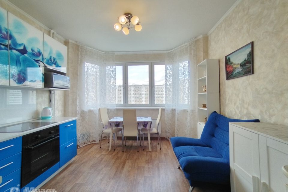 Сдаётся 2-комнатная квартира, 60.6 м²