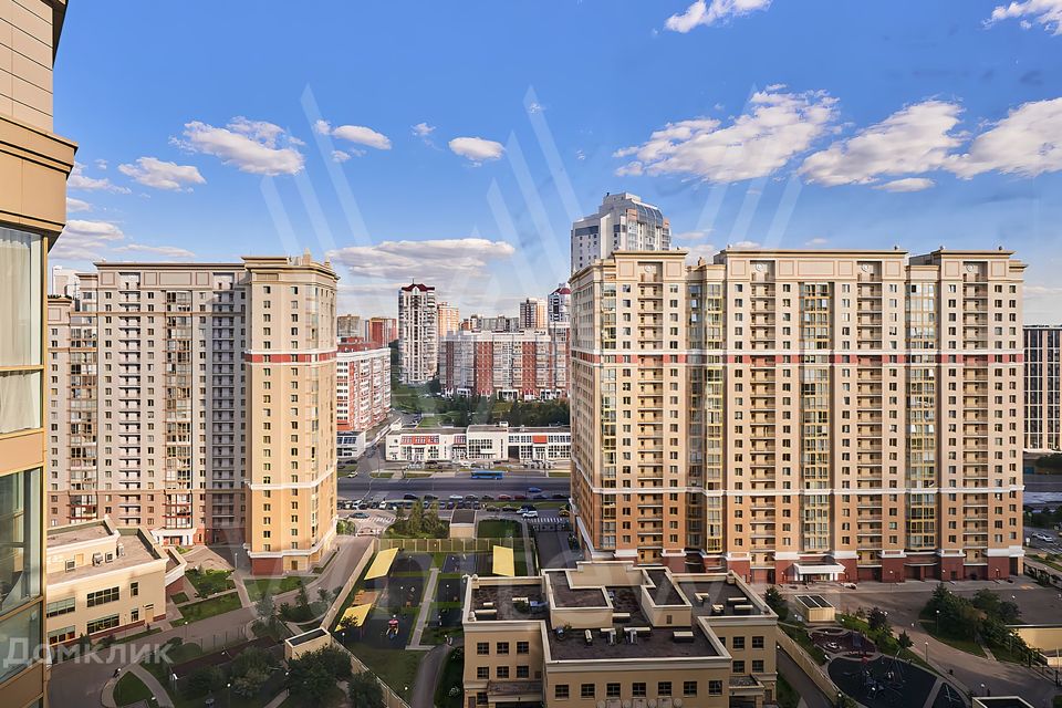 Продаётся 4-комнатная квартира, 117 м²