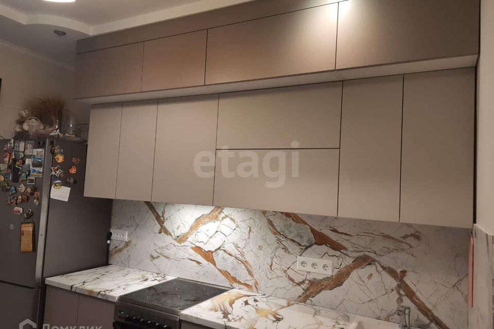 Продаётся 2-комнатная квартира, 56.4 м²
