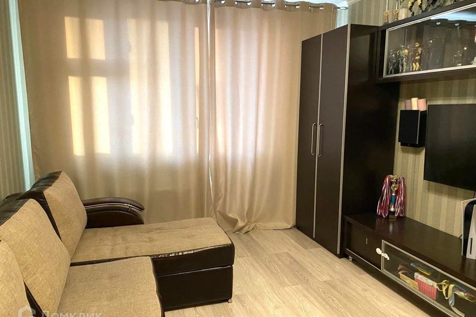 Продаётся 1-комнатная квартира, 37.7 м²