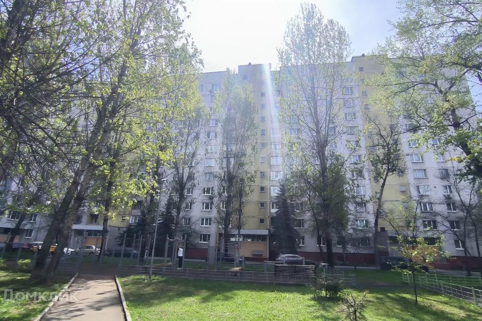 Продаётся комната в 4-комн. квартире, 9.8 м²