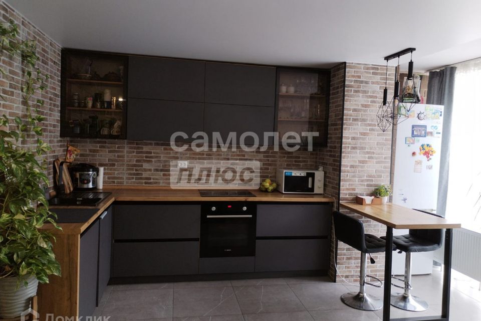 Продаётся 3-комнатная квартира, 79.6 м²