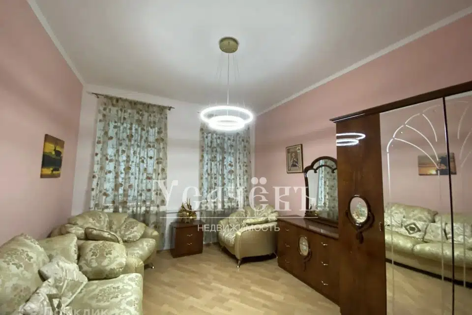 Продаётся 4-комнатная квартира, 119.3 м²