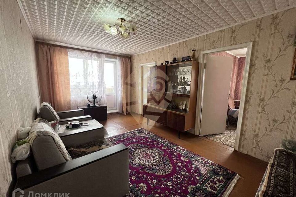 Продаётся 4-комнатная квартира, 60 м²