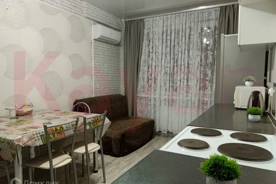 Сдаётся 2-комнатная квартира, 56 м²