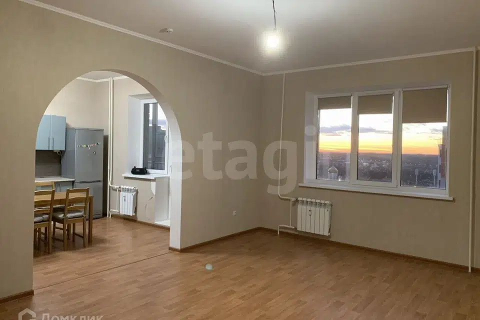 Продаётся 3-комнатная квартира, 103 м²