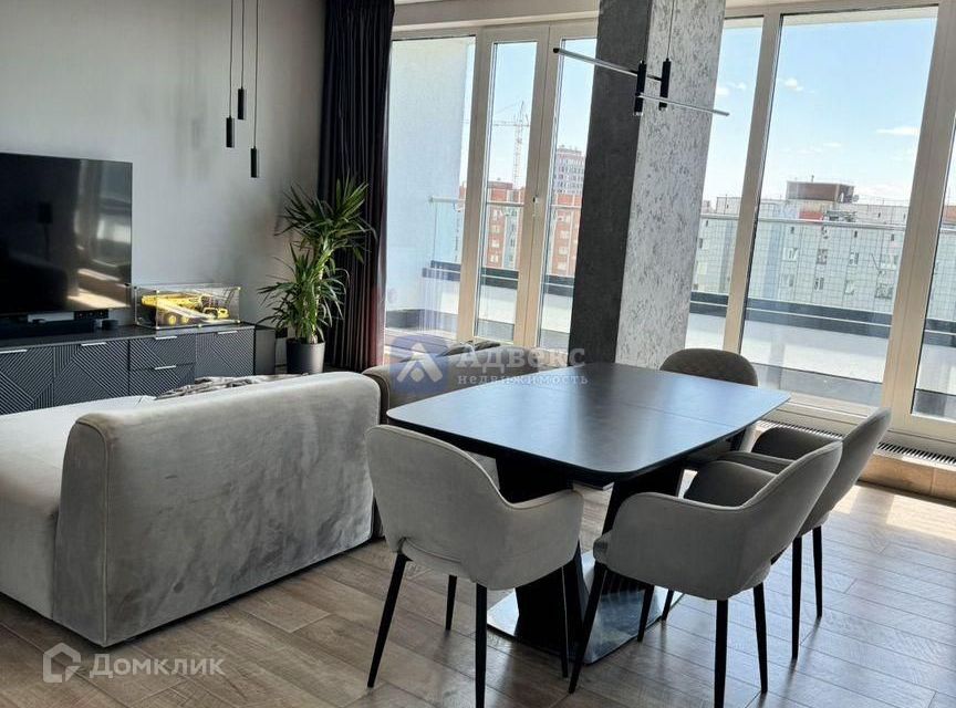 Продаётся 2-комнатная квартира, 109.5 м²