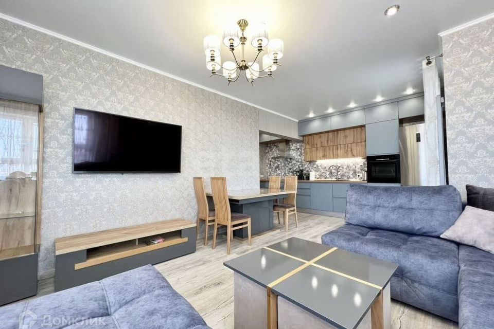 Продаётся 2-комнатная квартира, 70.8 м²